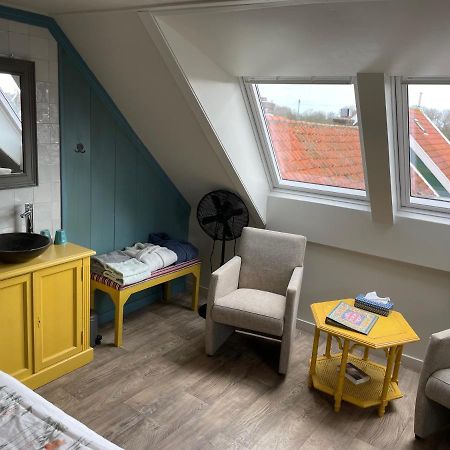 Bed And Breakfast De Pepersteeg Marken Exterior photo